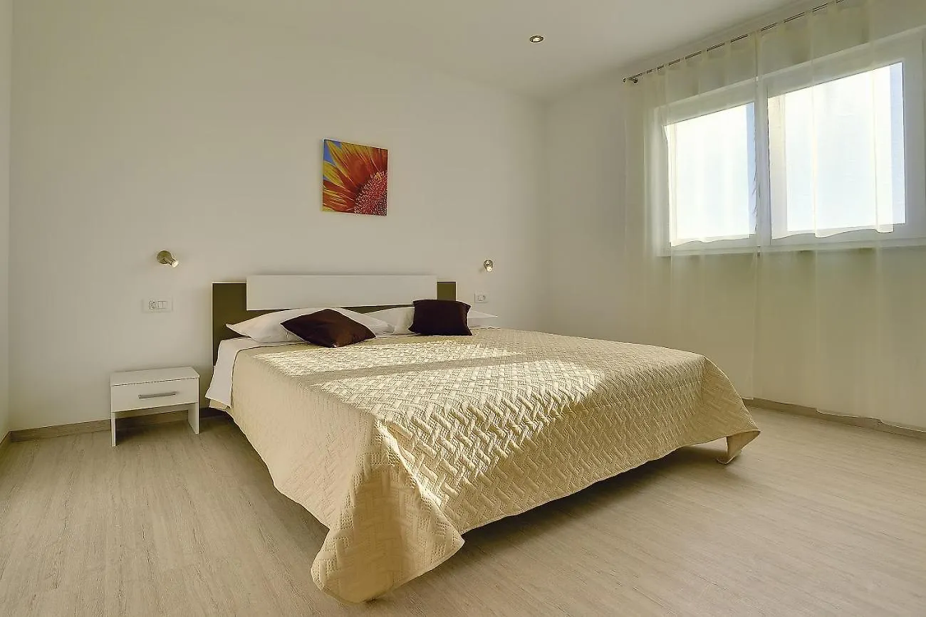 Casa Bellissima Villa Galizana 0*,  Croatia